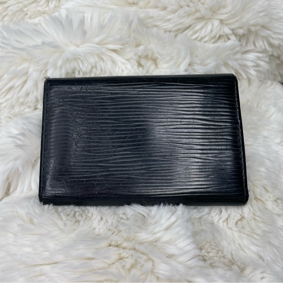 Louis Vuitton Black Epi 6-key wallet - Picture 2 of 16